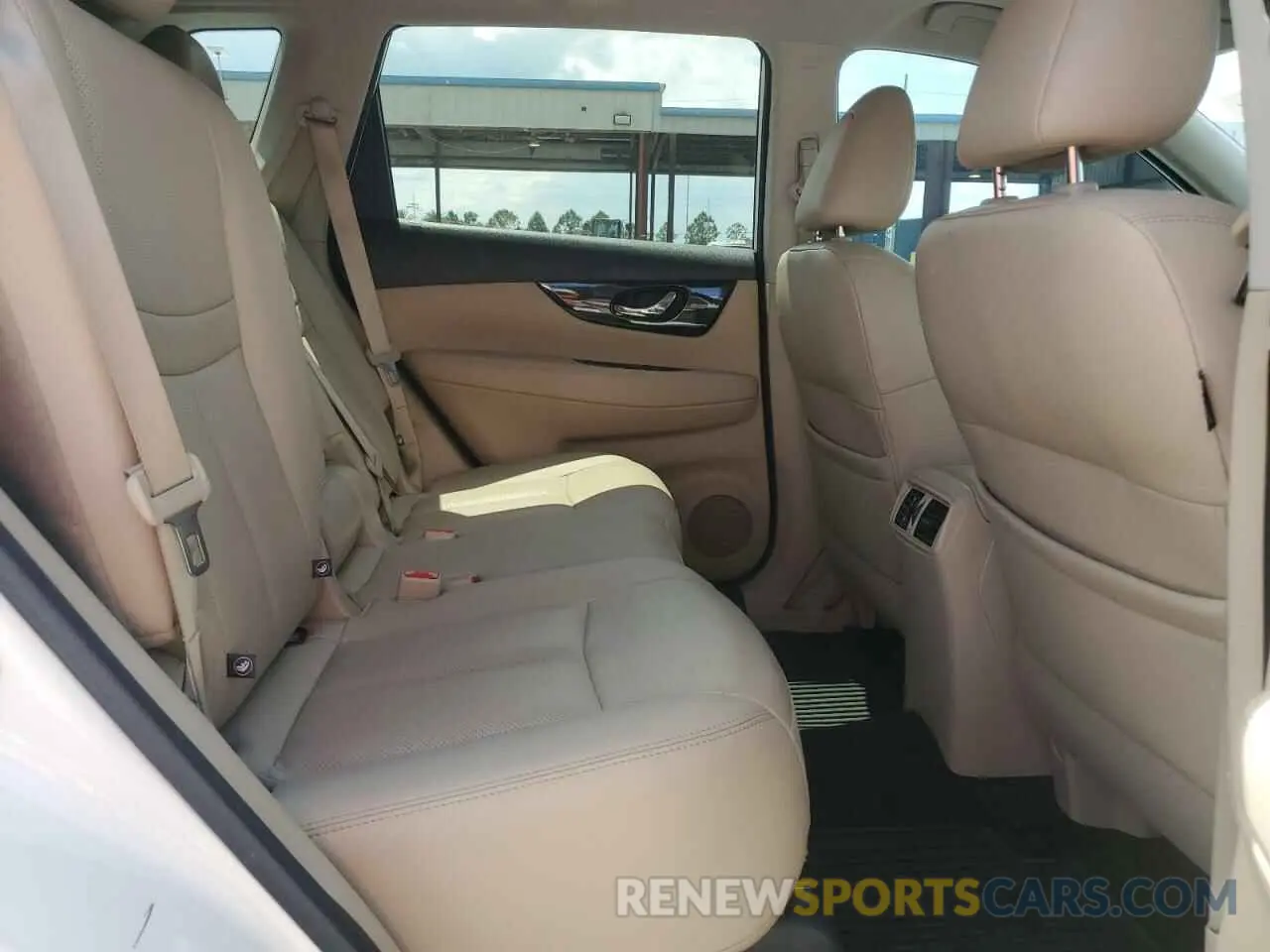 11 Photograph of a damaged car 5N1AT2MV4KC766162 NISSAN ROGUE 2019