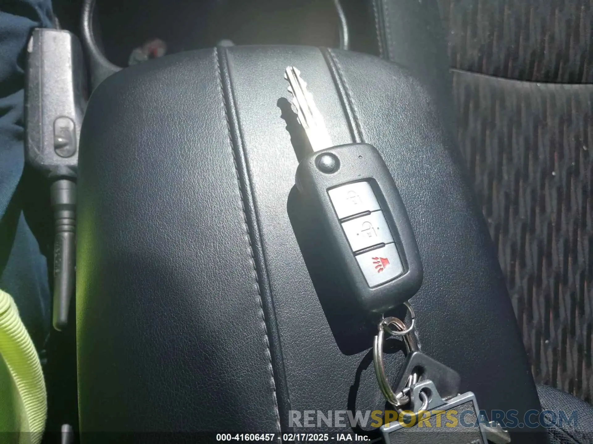 11 Photograph of a damaged car 5N1AT2MV4KC785326 NISSAN ROGUE 2019