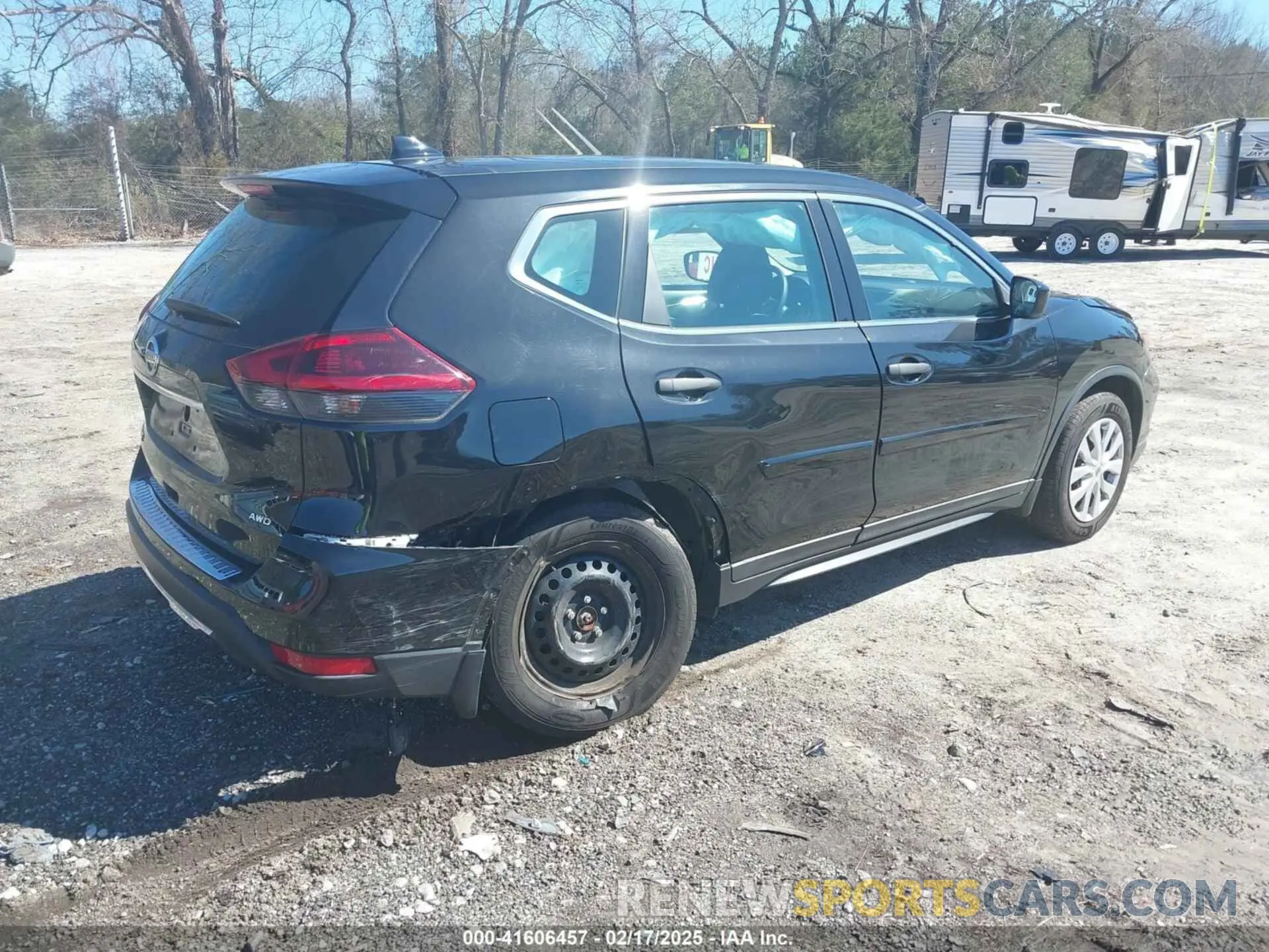 4 Photograph of a damaged car 5N1AT2MV4KC785326 NISSAN ROGUE 2019