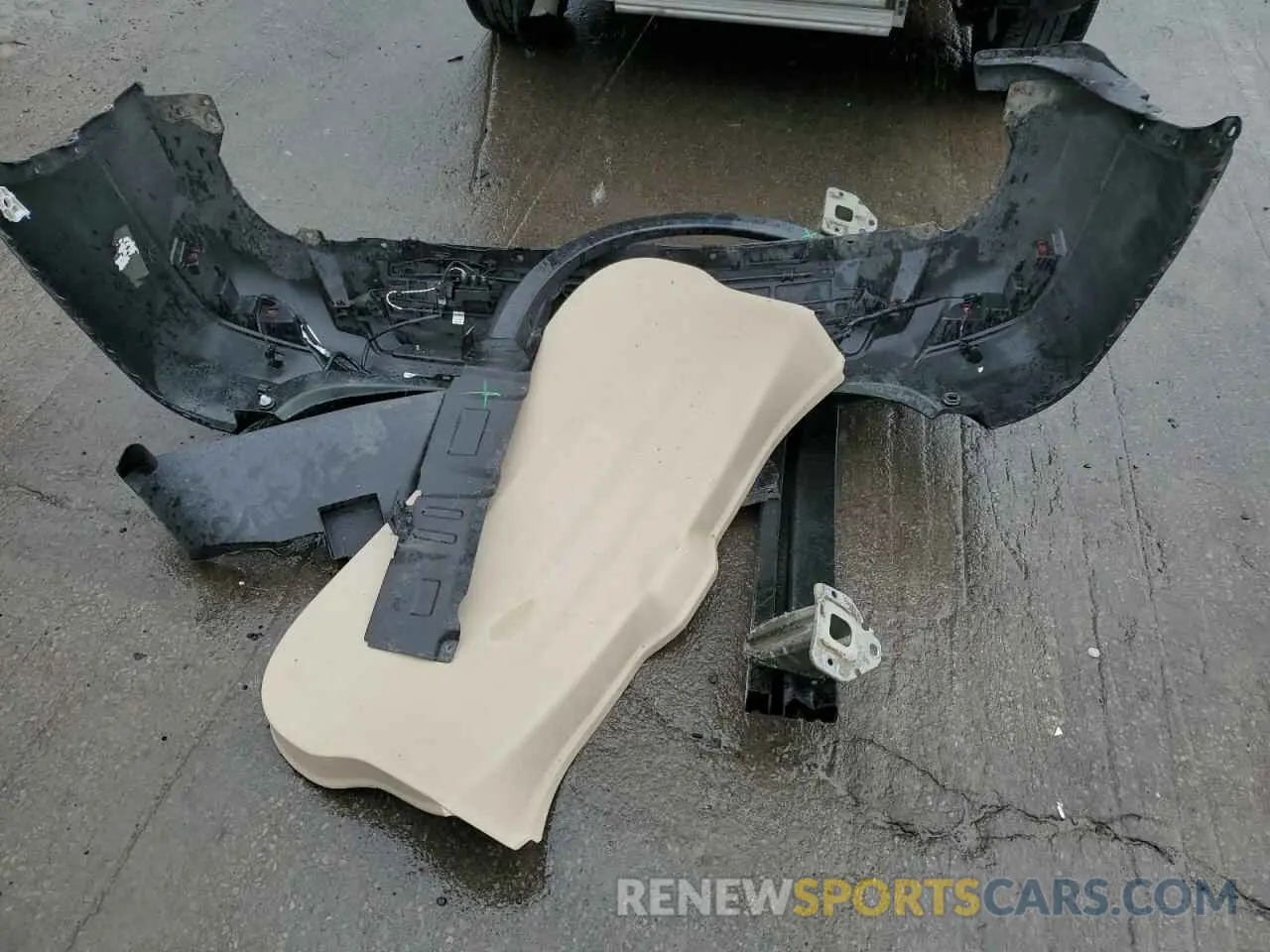 13 Photograph of a damaged car 5N1AT2MV4KC812380 NISSAN ROGUE 2019