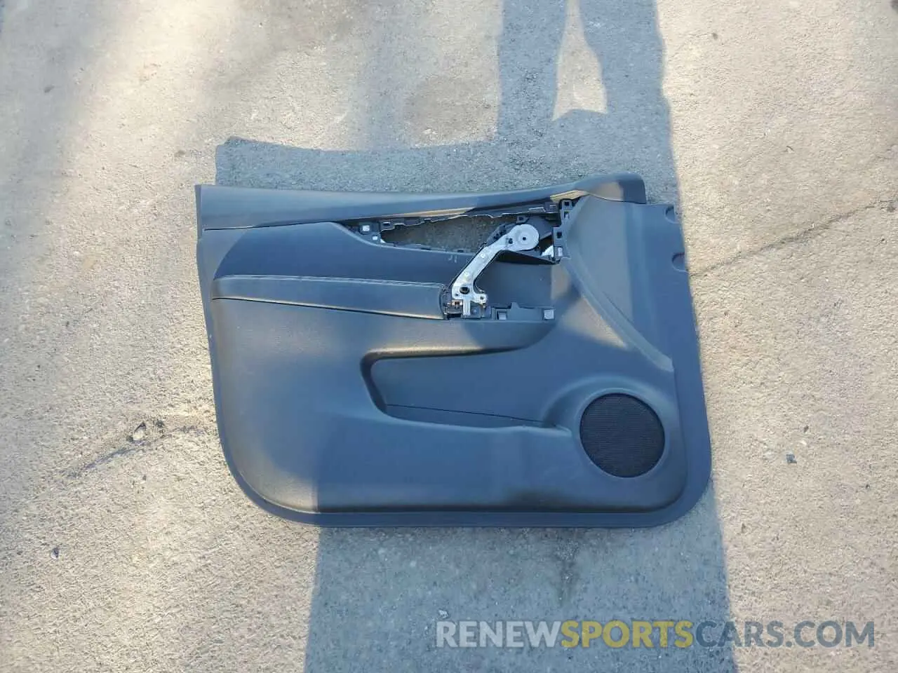 13 Photograph of a damaged car 5N1AT2MV4KC824805 NISSAN ROGUE 2019