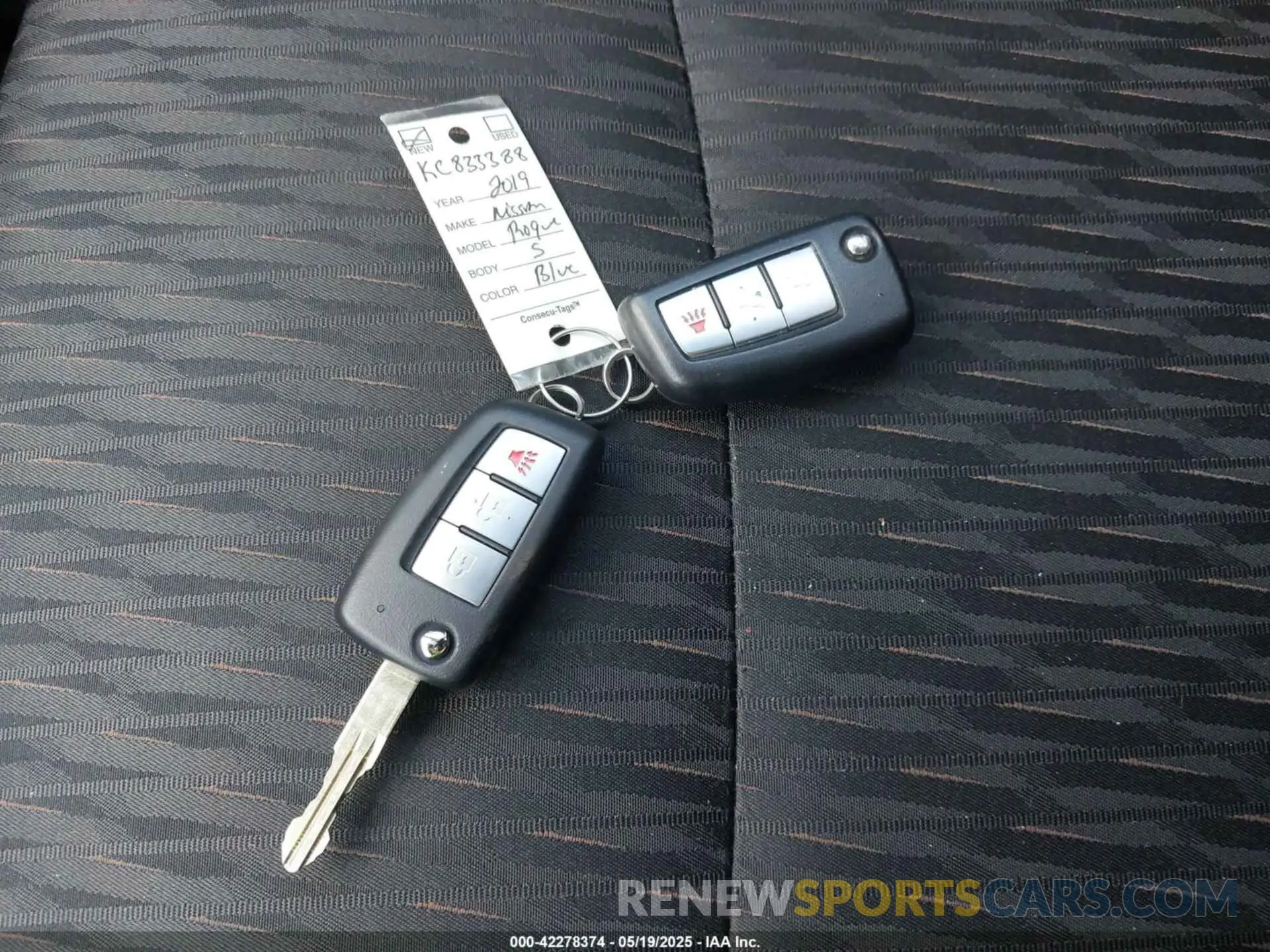 11 Photograph of a damaged car 5N1AT2MV4KC833388 NISSAN ROGUE 2019