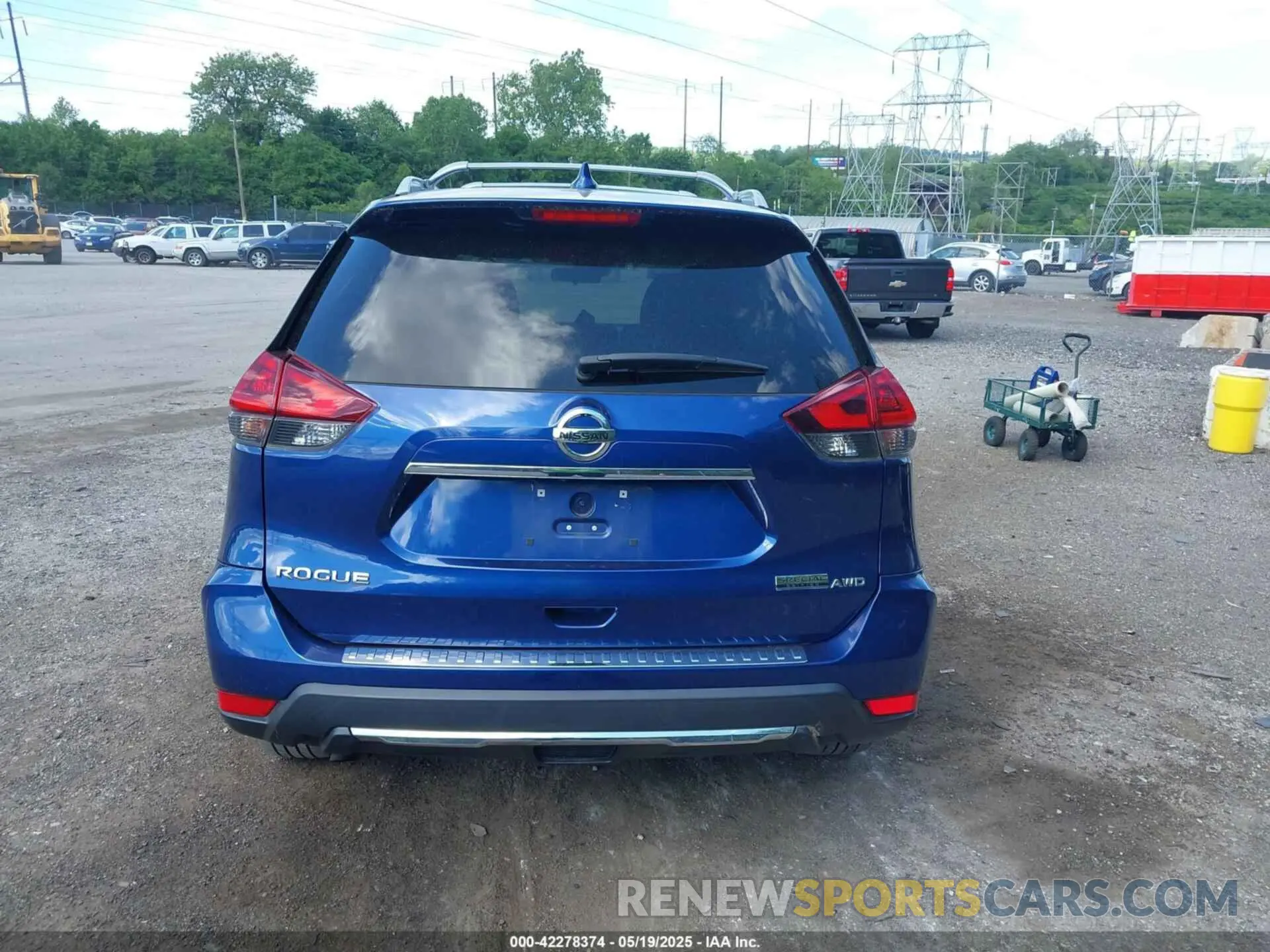 16 Photograph of a damaged car 5N1AT2MV4KC833388 NISSAN ROGUE 2019