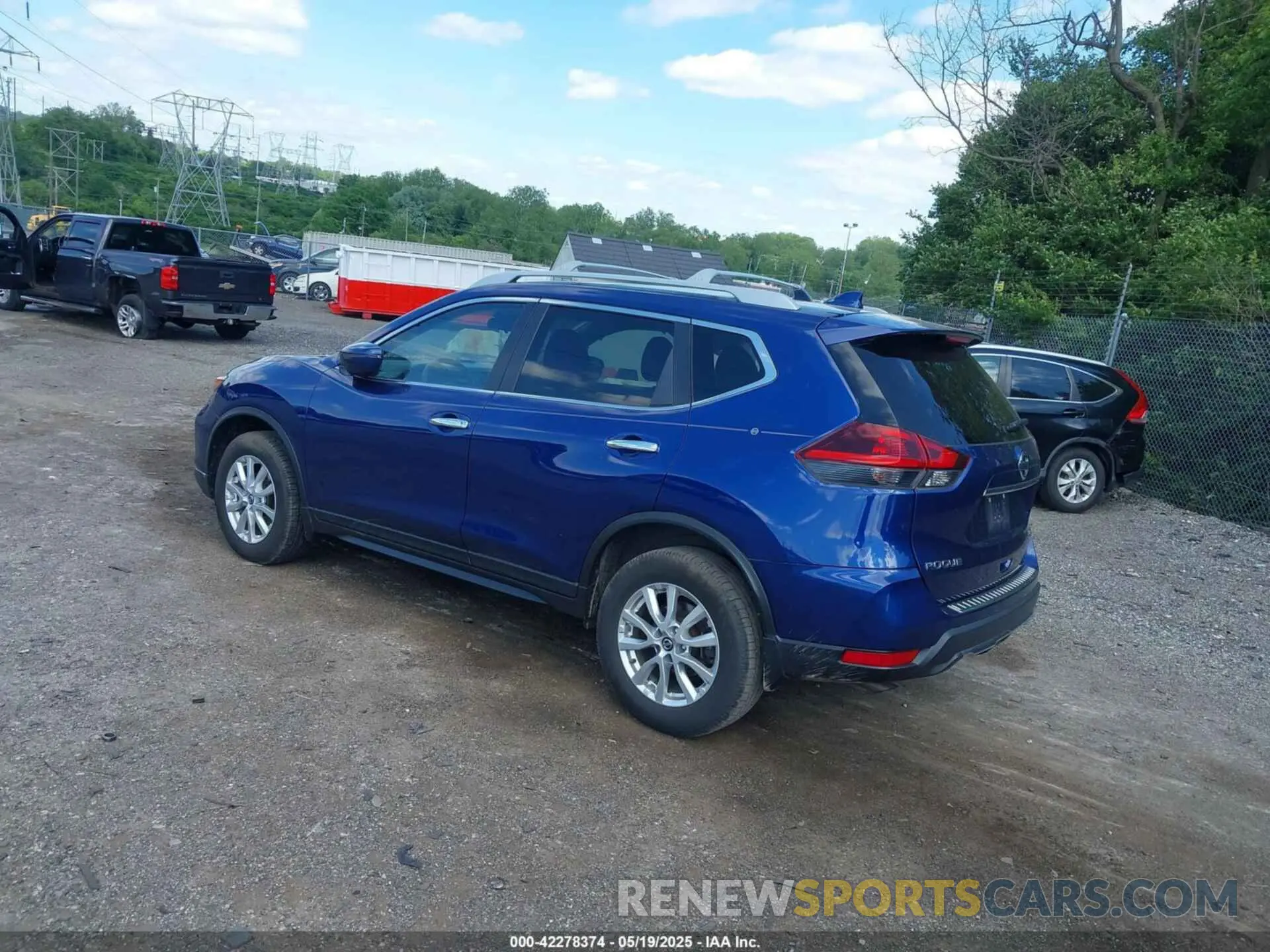 3 Photograph of a damaged car 5N1AT2MV4KC833388 NISSAN ROGUE 2019