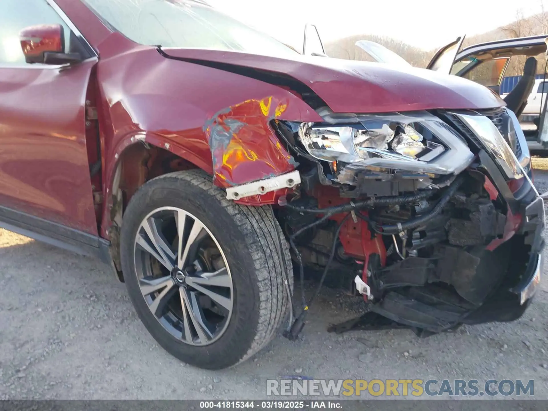 6 Photograph of a damaged car 5N1AT2MV6KC744650 NISSAN ROGUE 2019