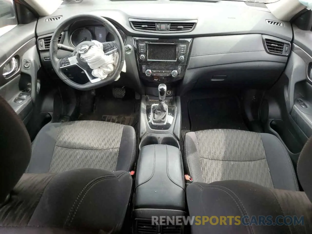 8 Photograph of a damaged car 5N1AT2MV6KC798403 NISSAN ROGUE 2019