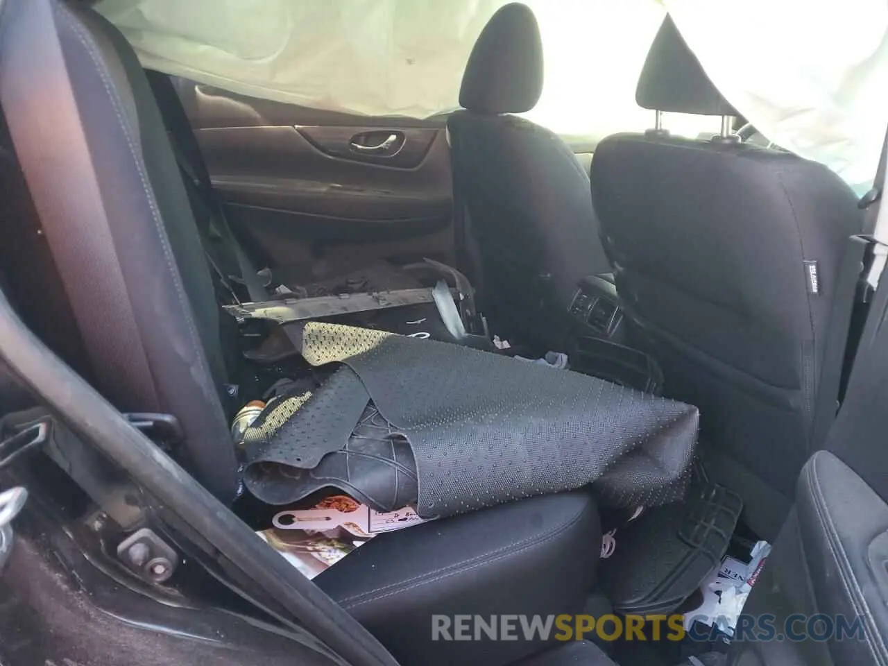 11 Photograph of a damaged car 5N1AT2MV6KC842626 NISSAN ROGUE 2019