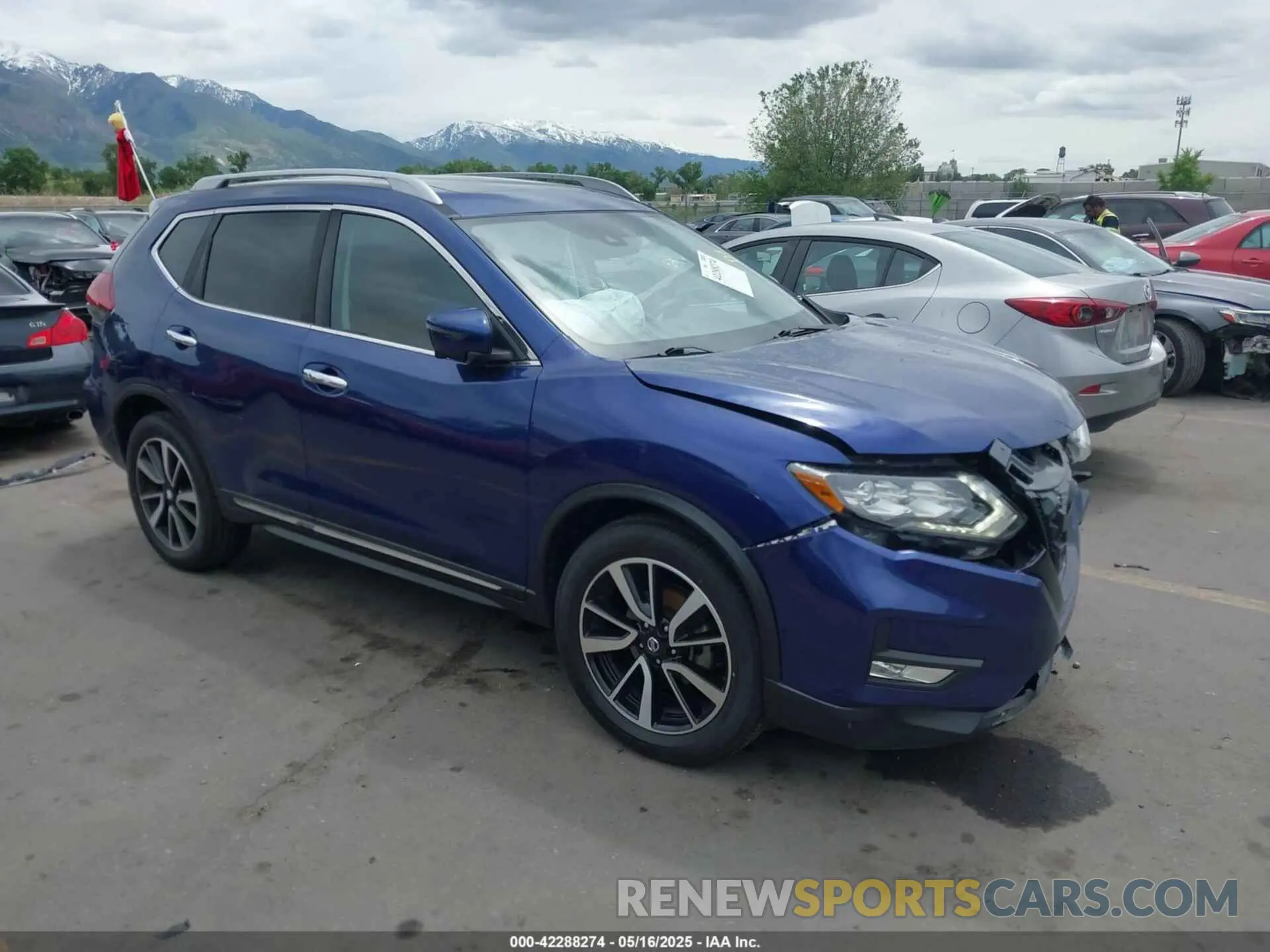 1 Photograph of a damaged car 5N1AT2MV7KC702519 NISSAN ROGUE 2019