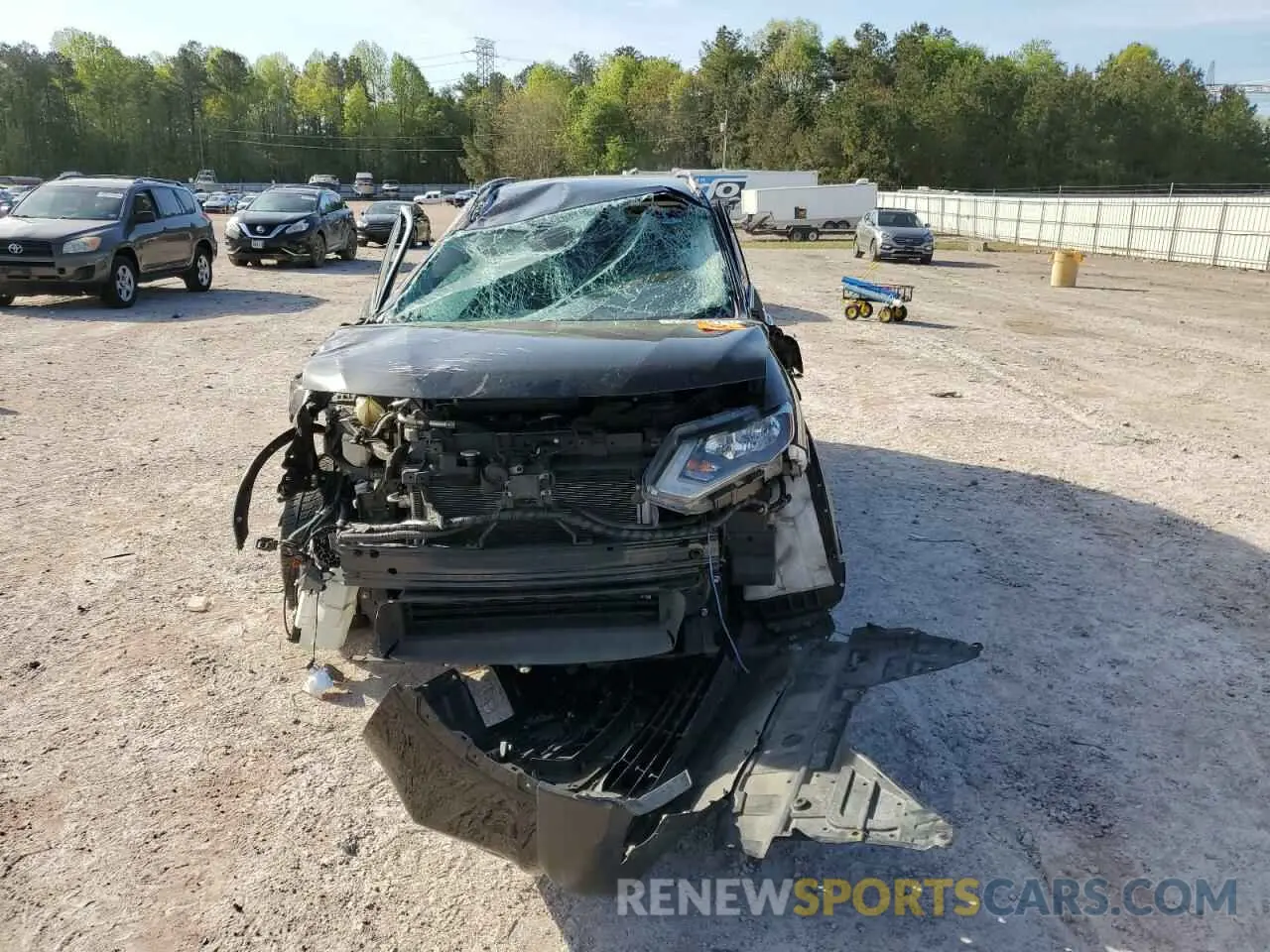 5 Photograph of a damaged car 5N1AT2MV7KC760419 NISSAN ROGUE 2019