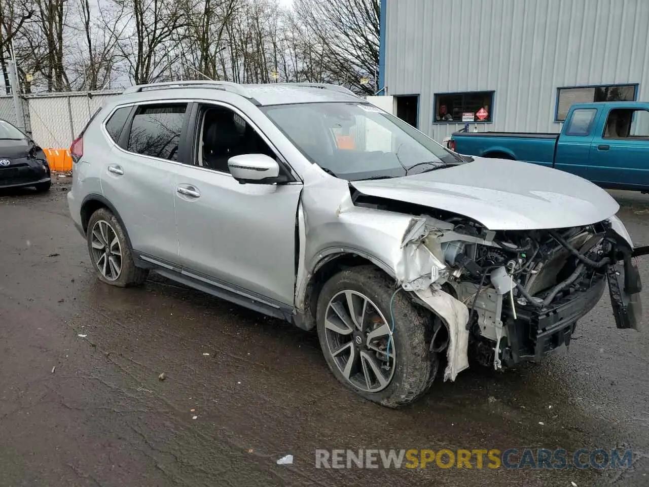 4 Photograph of a damaged car 5N1AT2MV7KC764678 NISSAN ROGUE 2019