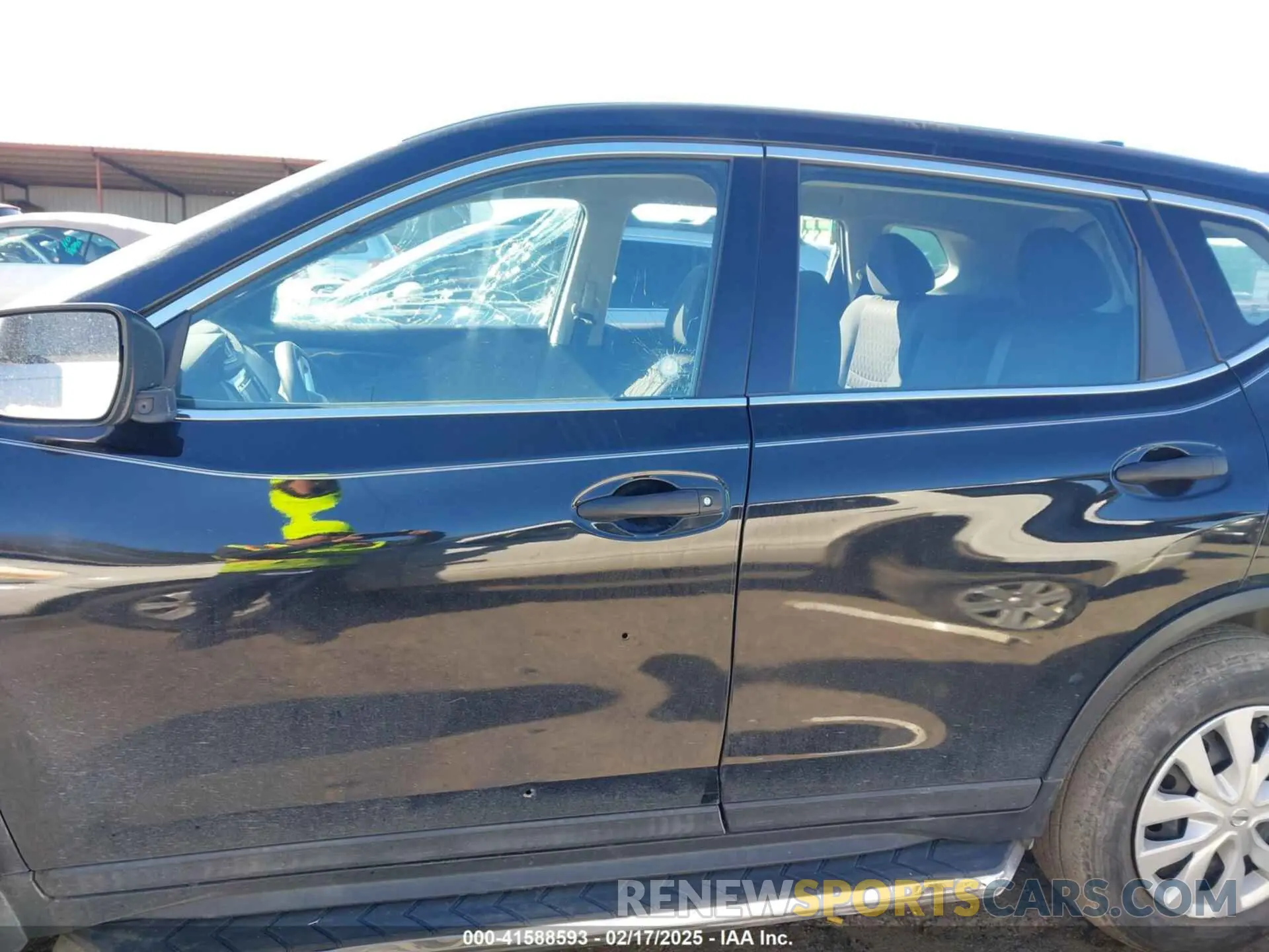 13 Photograph of a damaged car 5N1AT2MV7KC800997 NISSAN ROGUE 2019