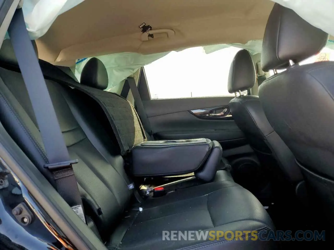11 Photograph of a damaged car 5N1AT2MV7KC832736 NISSAN ROGUE 2019