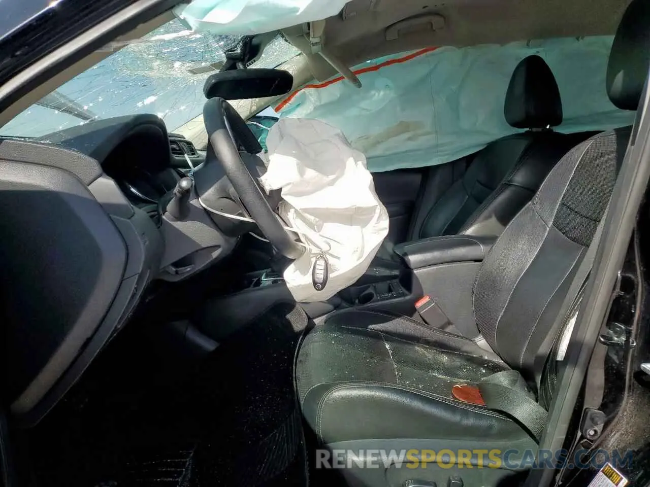 7 Photograph of a damaged car 5N1AT2MV7KC832736 NISSAN ROGUE 2019