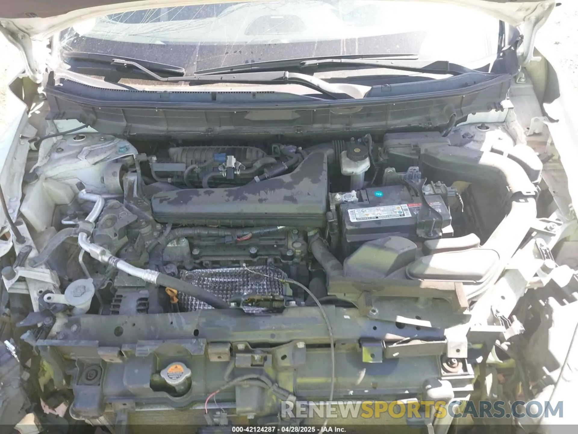 10 Photograph of a damaged car 5N1AT2MV8KC728532 NISSAN ROGUE 2019