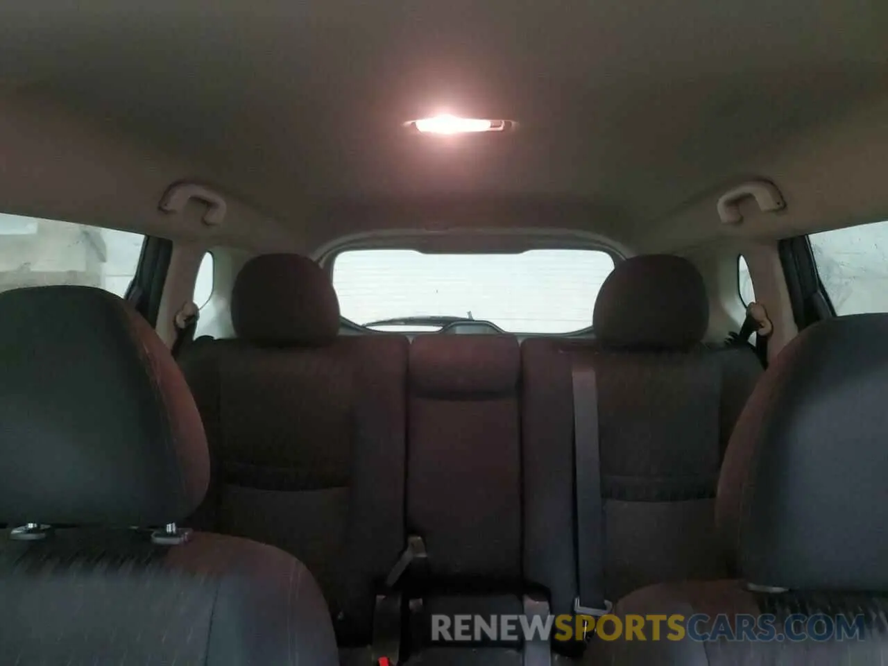 10 Photograph of a damaged car 5N1AT2MV8KC738798 NISSAN ROGUE 2019