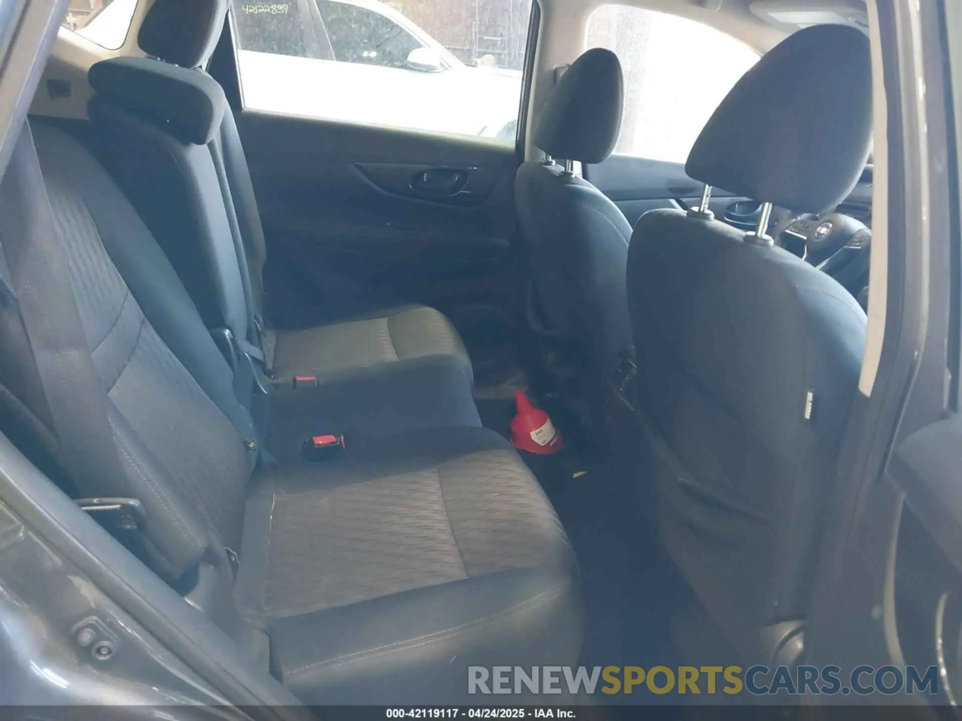 8 Фотография поврежденного автомобиля 5N1AT2MV8KC747677 NISSAN ROGUE 2019