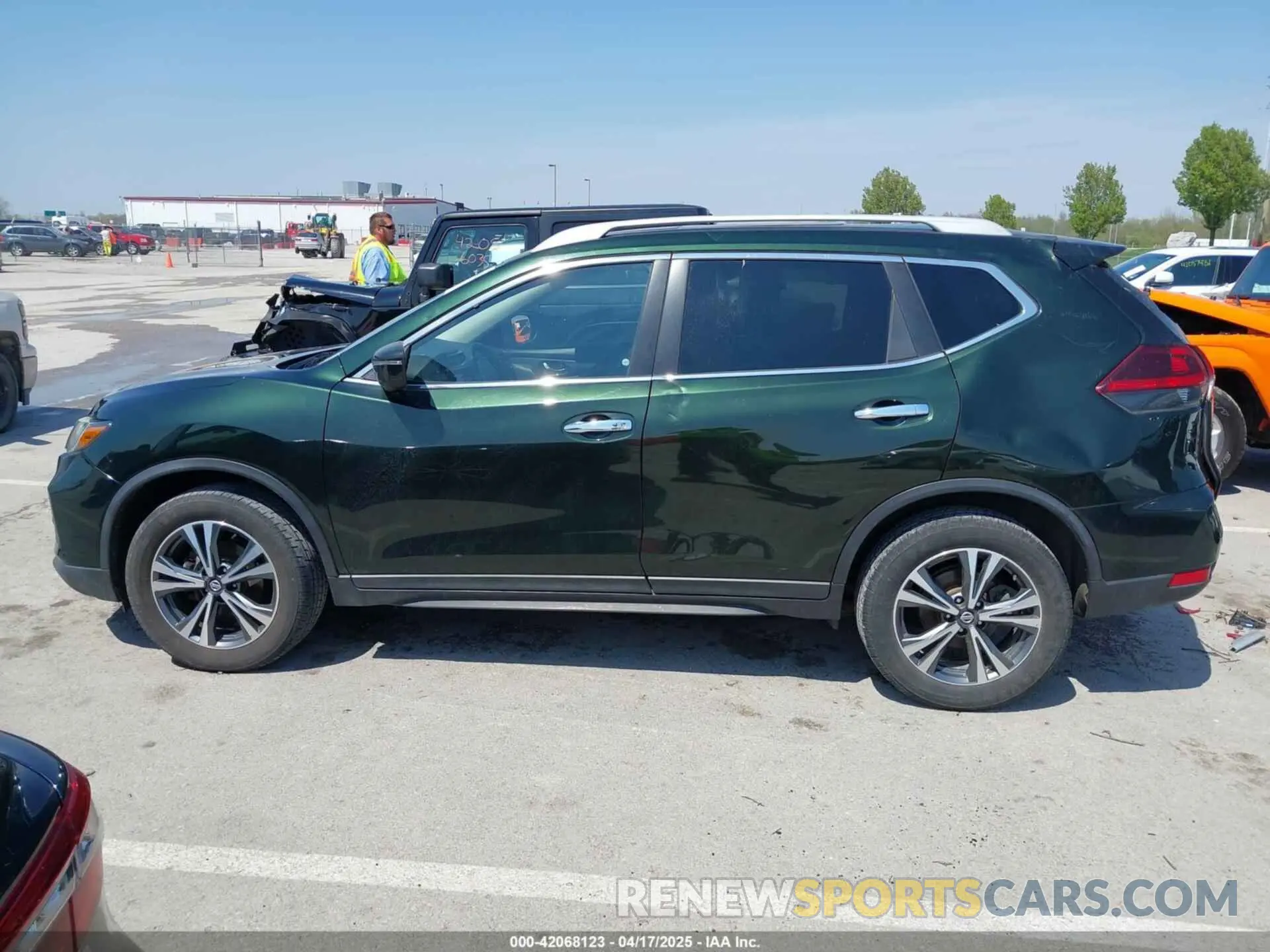14 Фотография поврежденного автомобиля 5N1AT2MV9KC757926 NISSAN ROGUE 2019