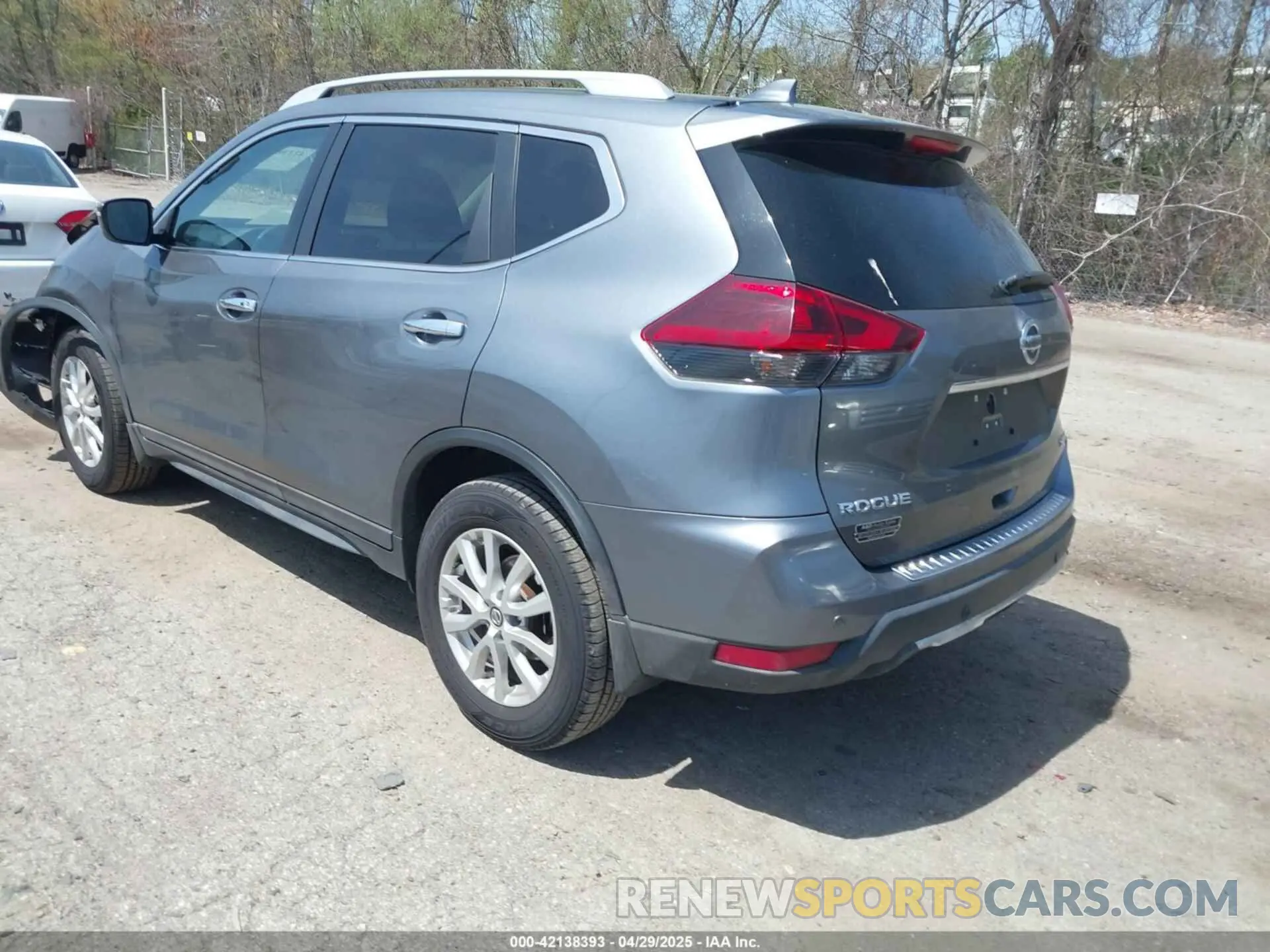 3 Photograph of a damaged car 5N1AT2MV9KC770000 NISSAN ROGUE 2019