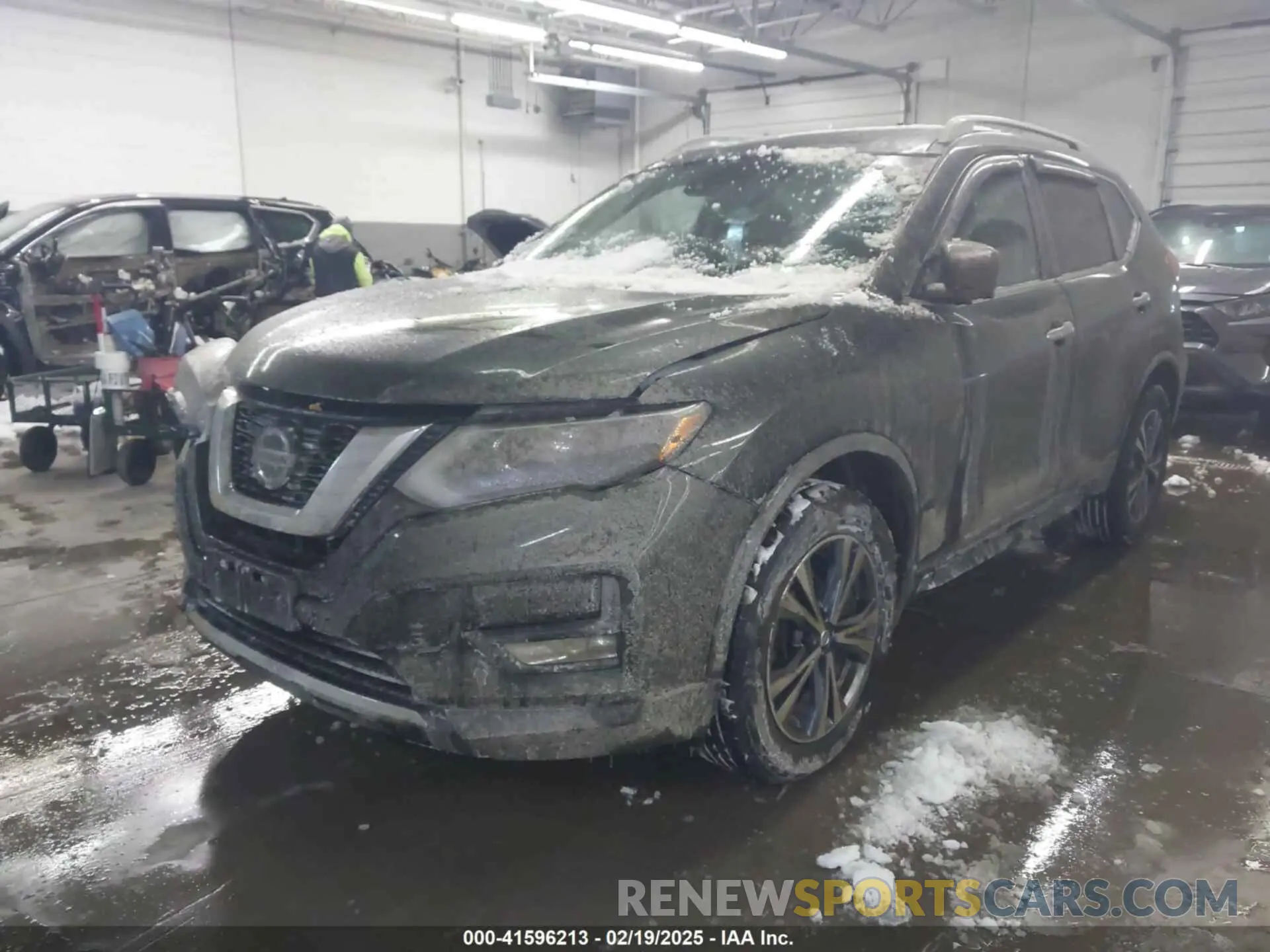 2 Photograph of a damaged car 5N1AT2MV9KC803609 NISSAN ROGUE 2019
