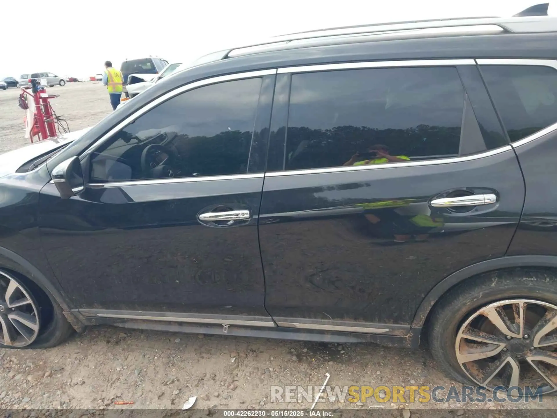 14 Photograph of a damaged car 5N1AT2MVXKC713921 NISSAN ROGUE 2019