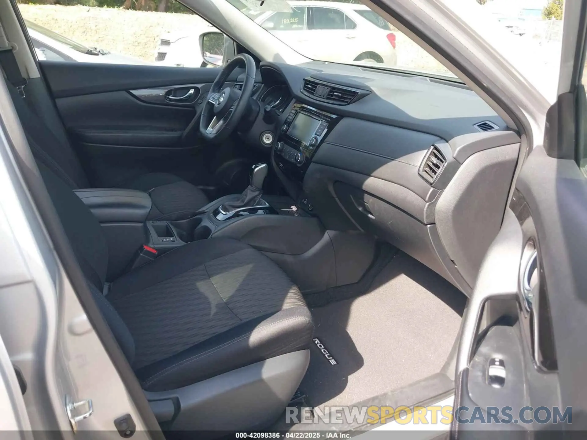 5 Фотография поврежденного автомобиля 5N1AT2MVXKC799022 NISSAN ROGUE 2019