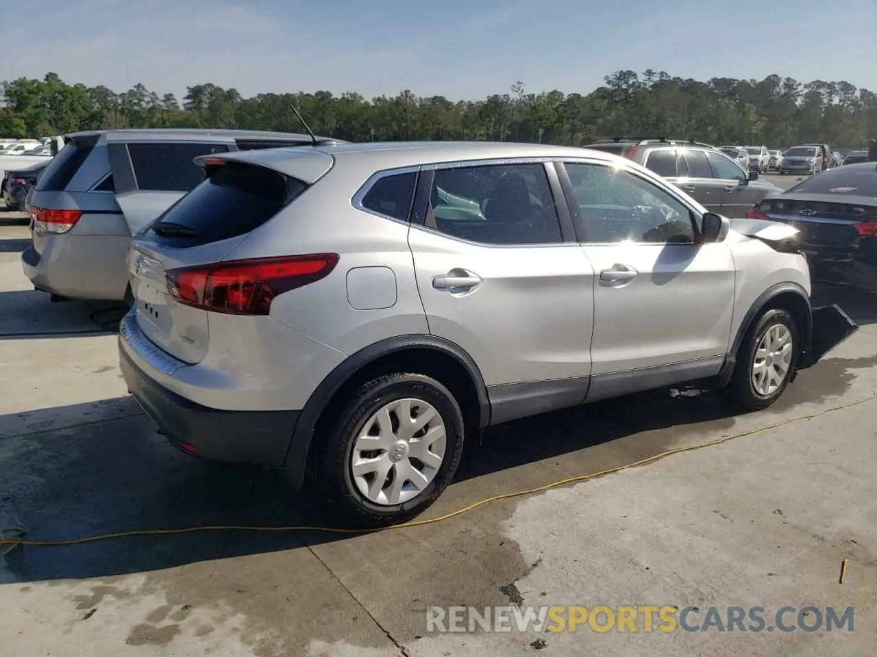 3 Photograph of a damaged car JN1BJ1CP0KW215689 NISSAN ROGUE 2019