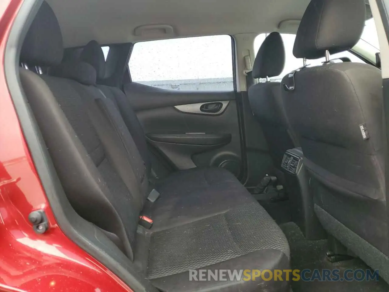 11 Photograph of a damaged car JN1BJ1CP0KW217944 NISSAN ROGUE 2019