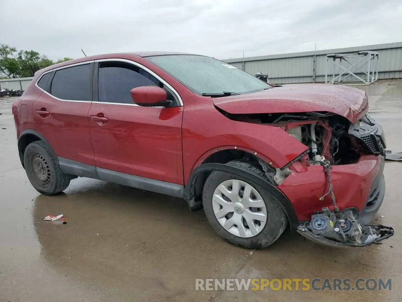 4 Photograph of a damaged car JN1BJ1CP0KW217944 NISSAN ROGUE 2019
