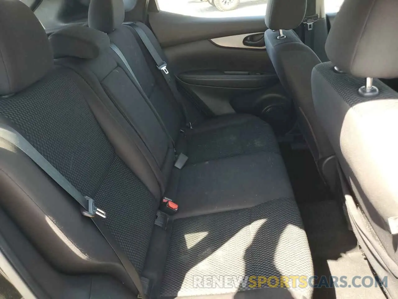 11 Photograph of a damaged car JN1BJ1CP0KW528077 NISSAN ROGUE 2019