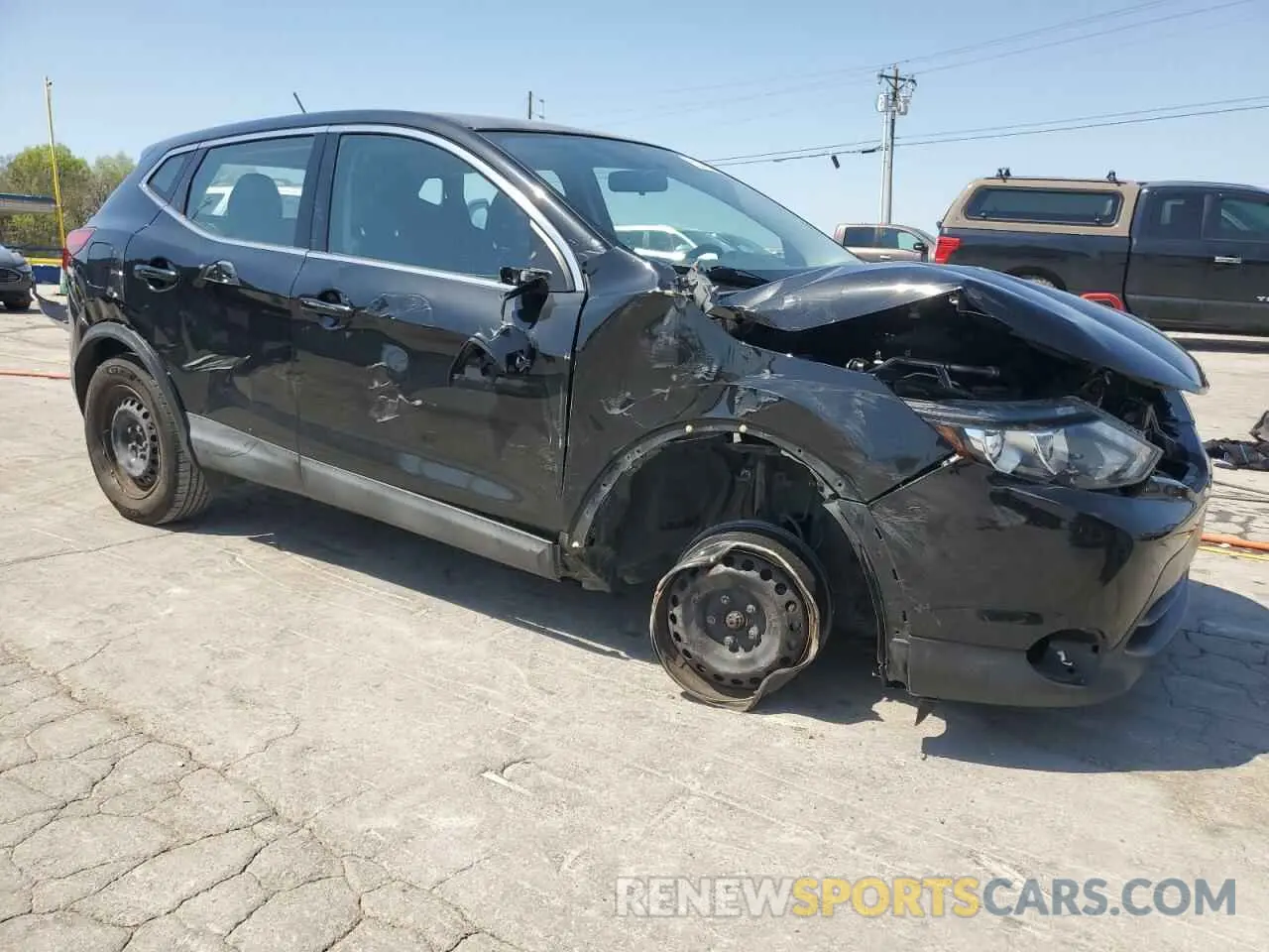 4 Photograph of a damaged car JN1BJ1CP0KW528077 NISSAN ROGUE 2019