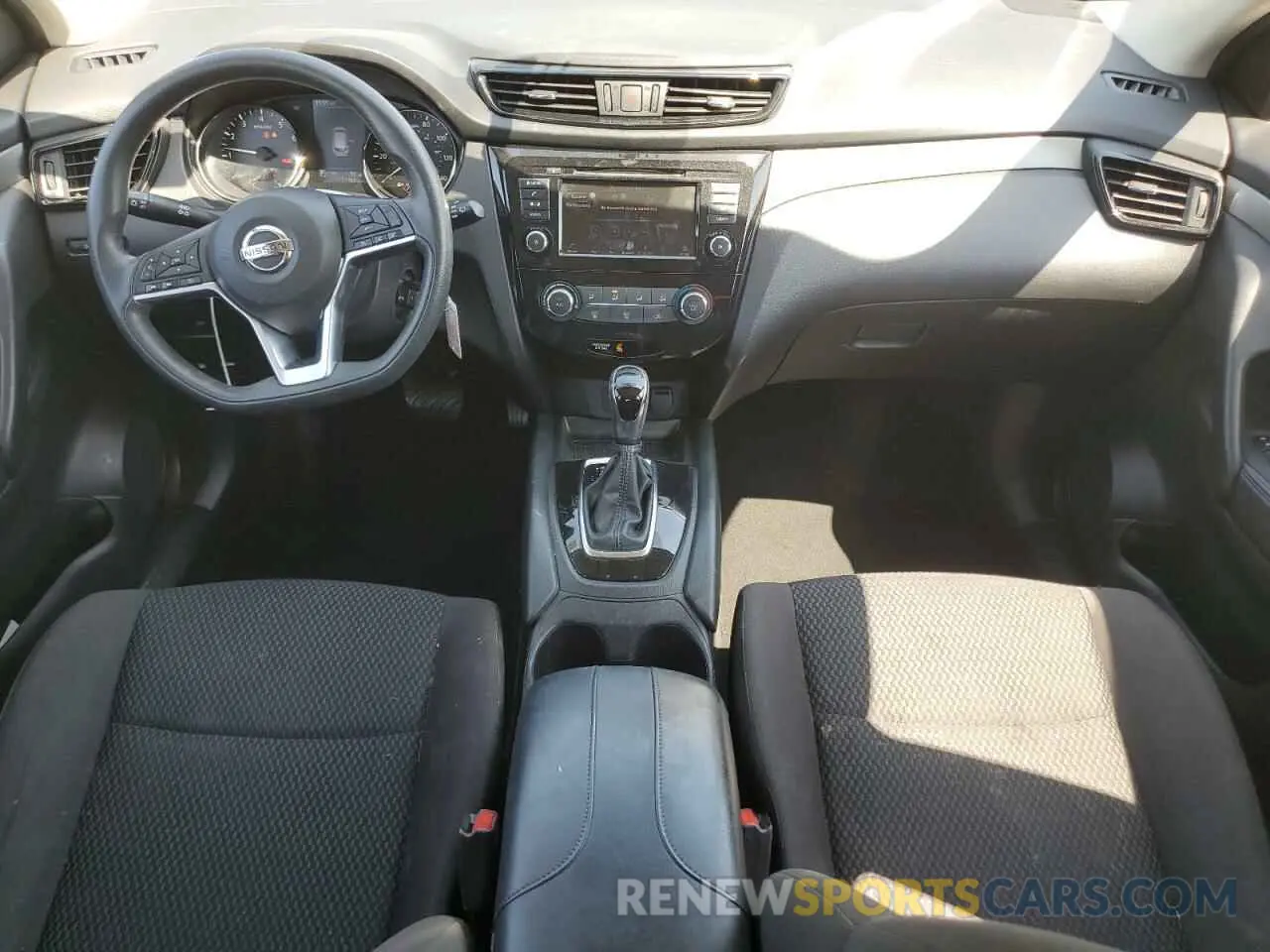 8 Photograph of a damaged car JN1BJ1CP0KW528077 NISSAN ROGUE 2019