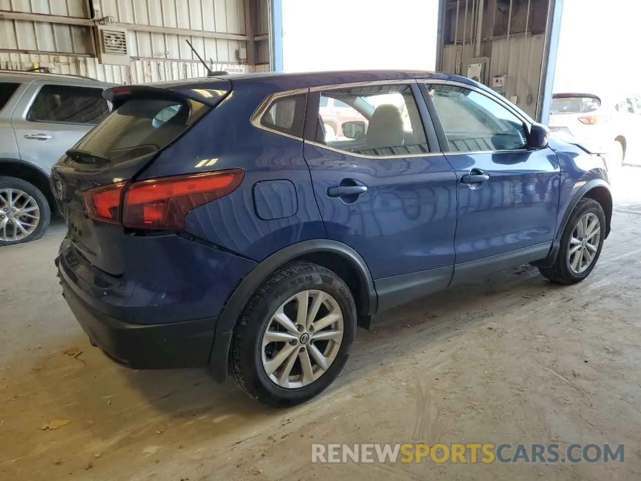 3 Photograph of a damaged car JN1BJ1CP4KW221138 NISSAN ROGUE 2019