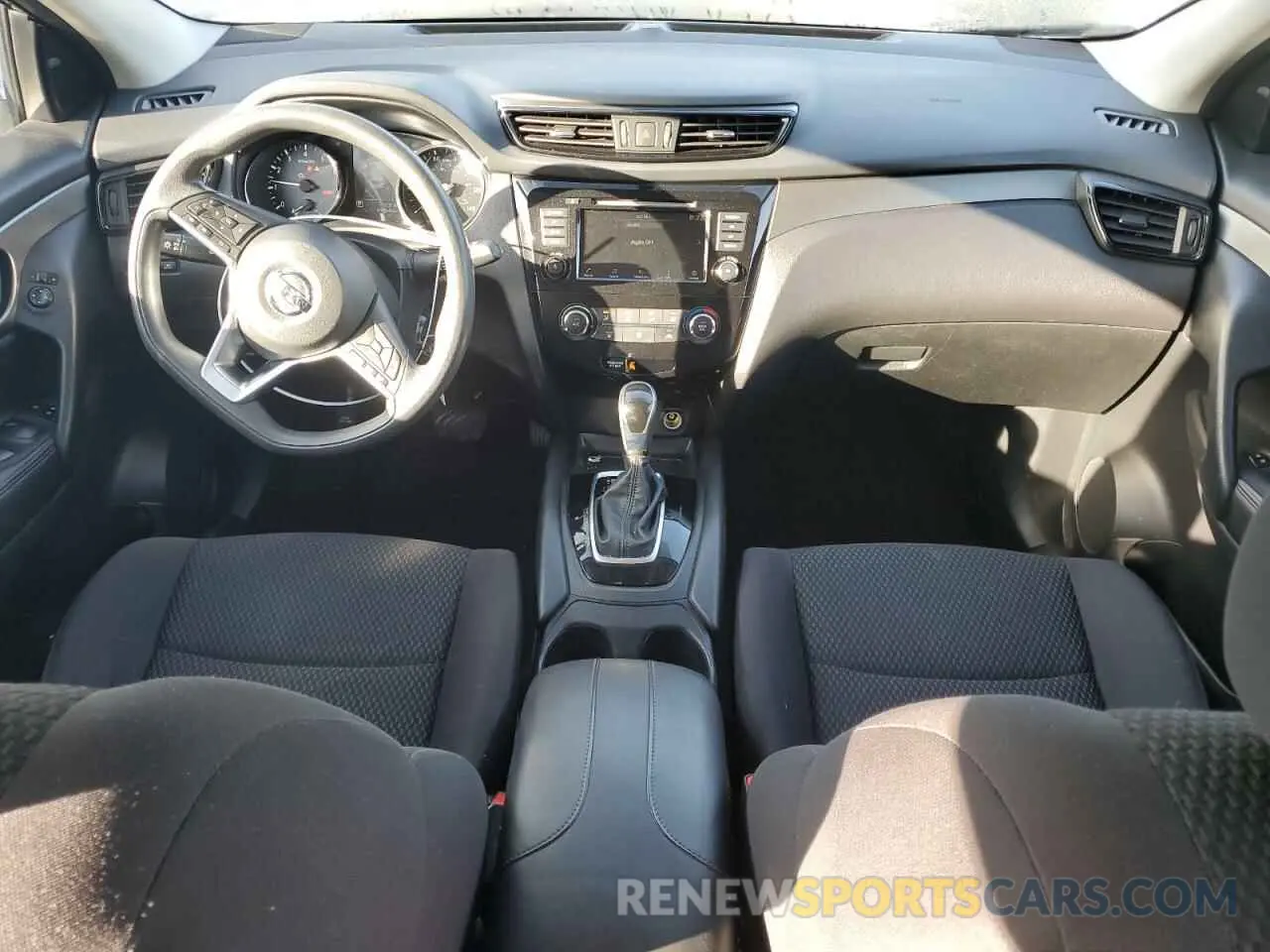 8 Photograph of a damaged car JN1BJ1CP4KW232561 NISSAN ROGUE 2019