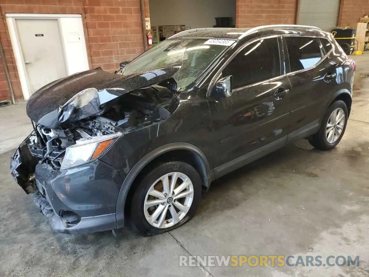 1 Photograph of a damaged car JN1BJ1CP4KW242894 NISSAN ROGUE 2019