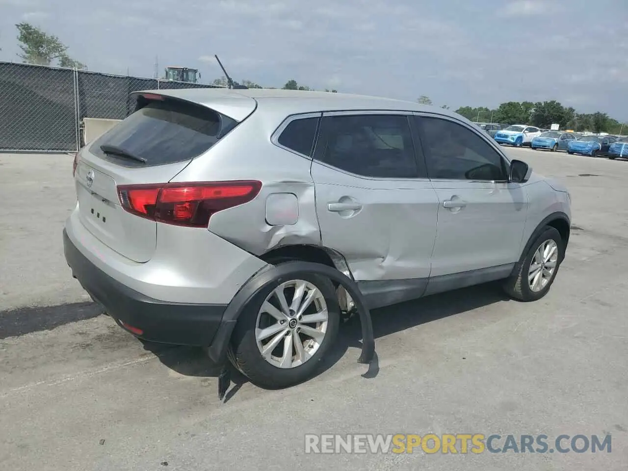 3 Фотография поврежденного автомобиля JN1BJ1CP4KW521987 NISSAN ROGUE 2019