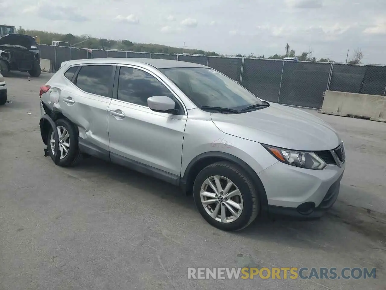 4 Фотография поврежденного автомобиля JN1BJ1CP4KW521987 NISSAN ROGUE 2019