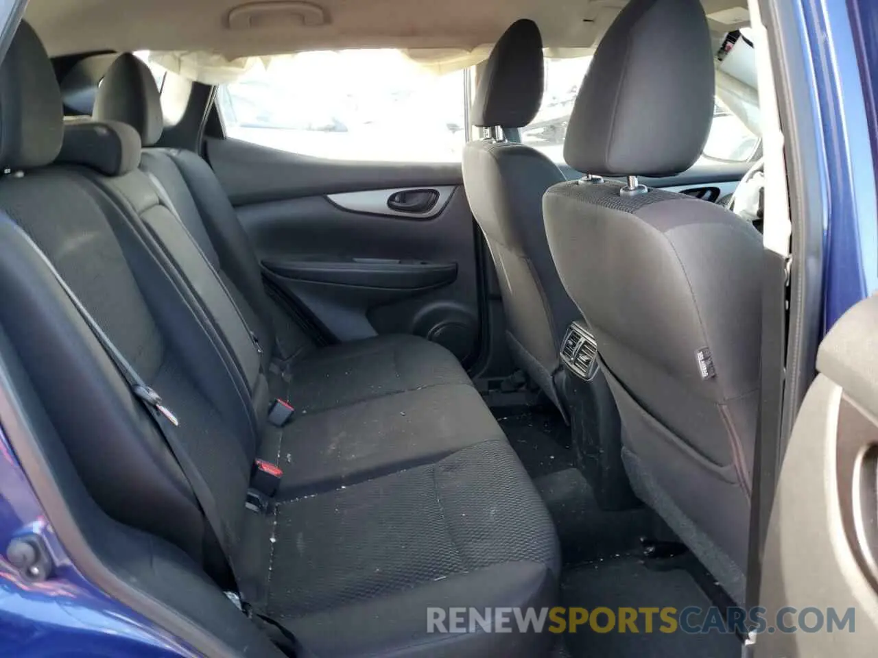 11 Photograph of a damaged car JN1BJ1CP7KW228892 NISSAN ROGUE 2019