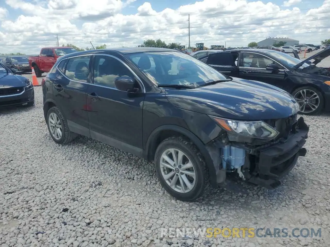 4 Photograph of a damaged car JN1BJ1CP7KW229802 NISSAN ROGUE 2019