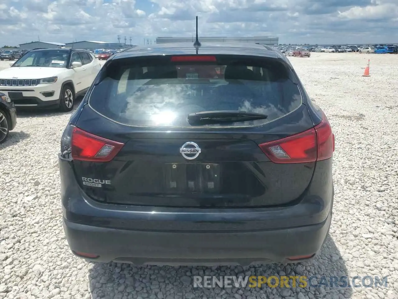 6 Photograph of a damaged car JN1BJ1CP7KW229802 NISSAN ROGUE 2019