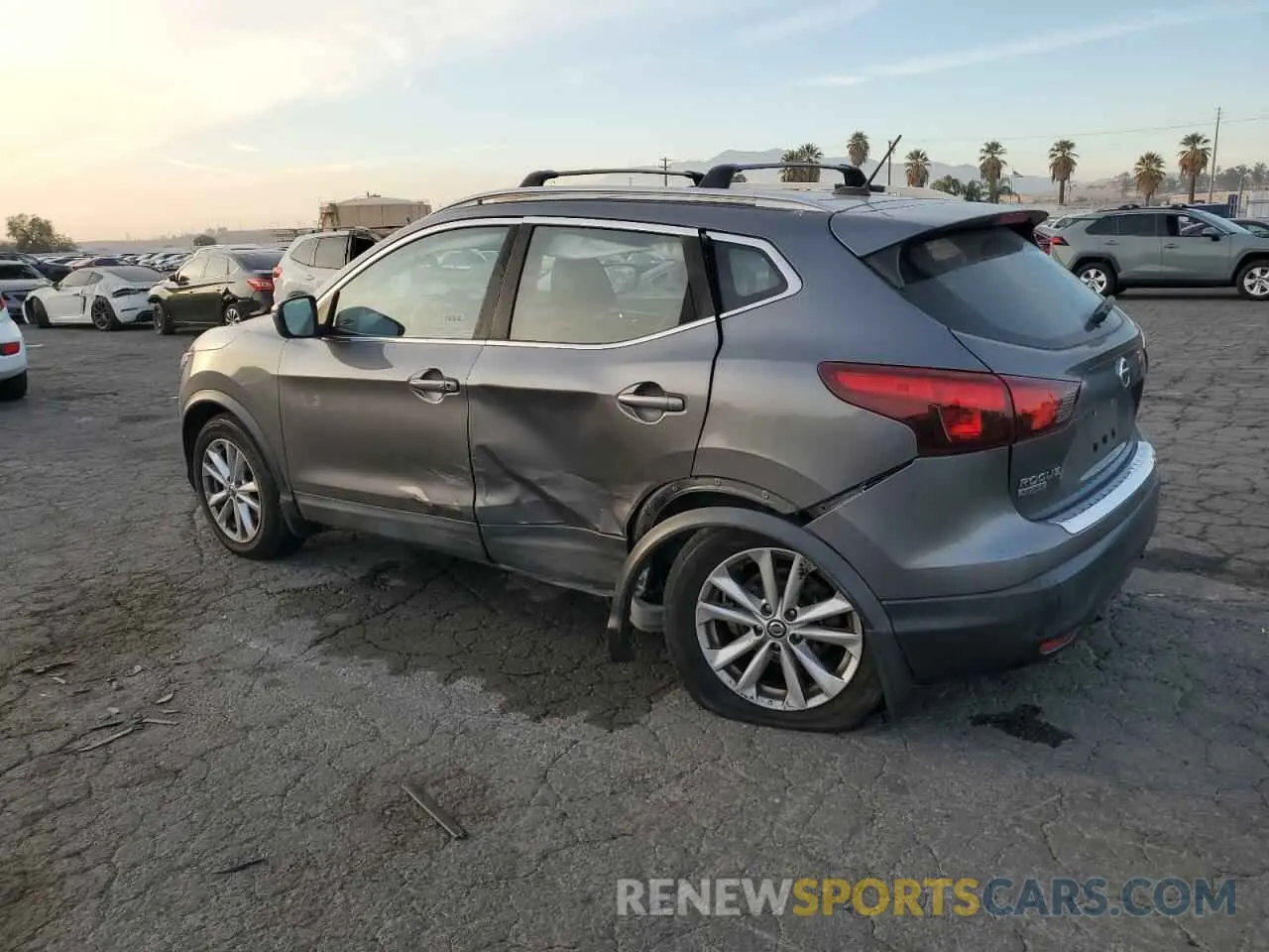 2 Фотография поврежденного автомобиля JN1BJ1CP8KW214452 NISSAN ROGUE 2019