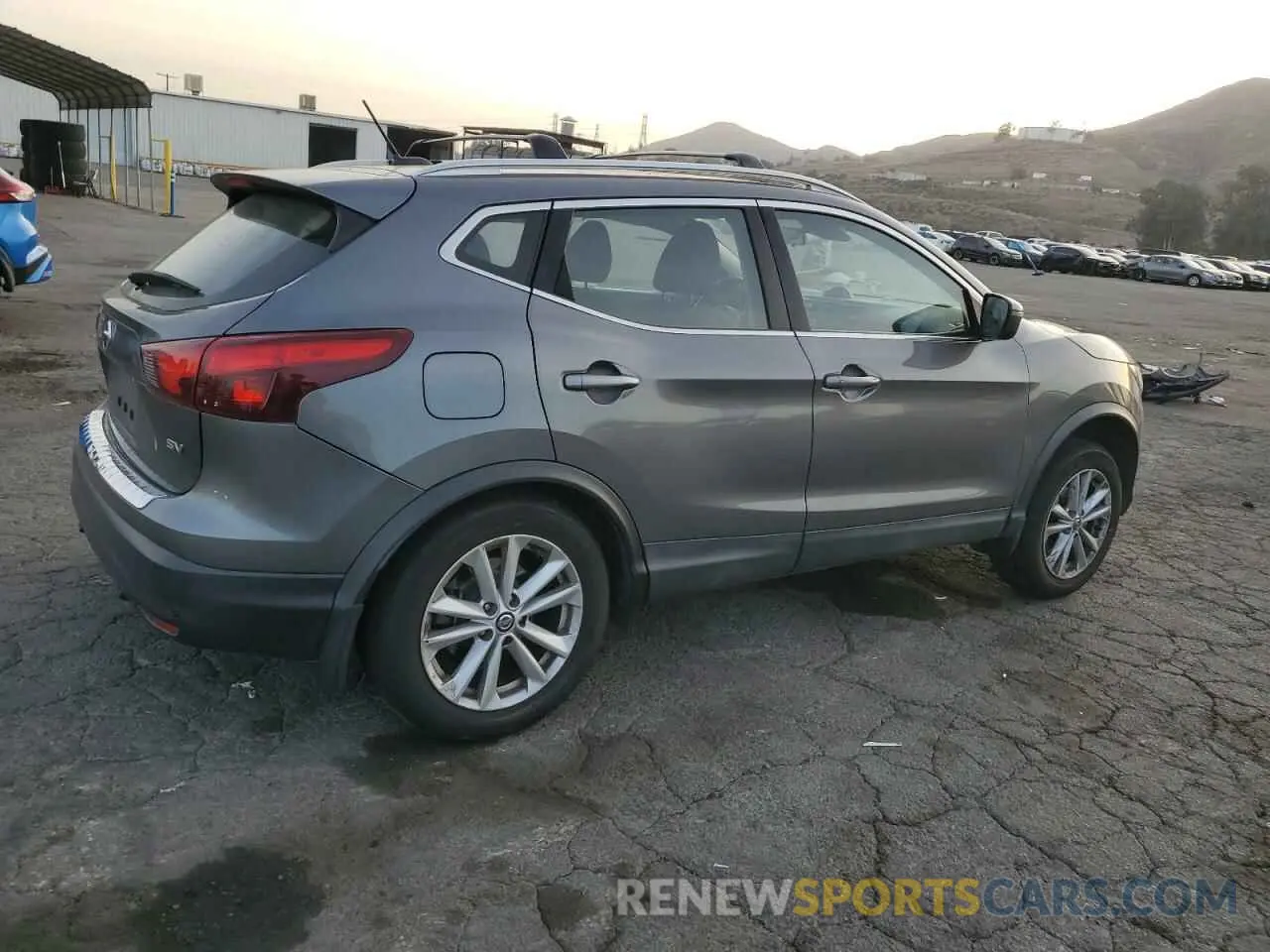 3 Фотография поврежденного автомобиля JN1BJ1CP8KW214452 NISSAN ROGUE 2019