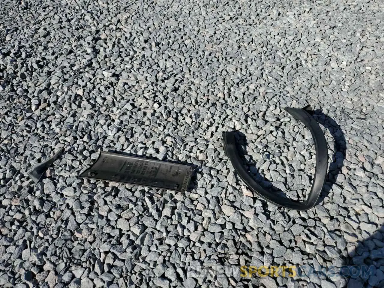 13 Photograph of a damaged car JN1BJ1CP8KW230778 NISSAN ROGUE 2019