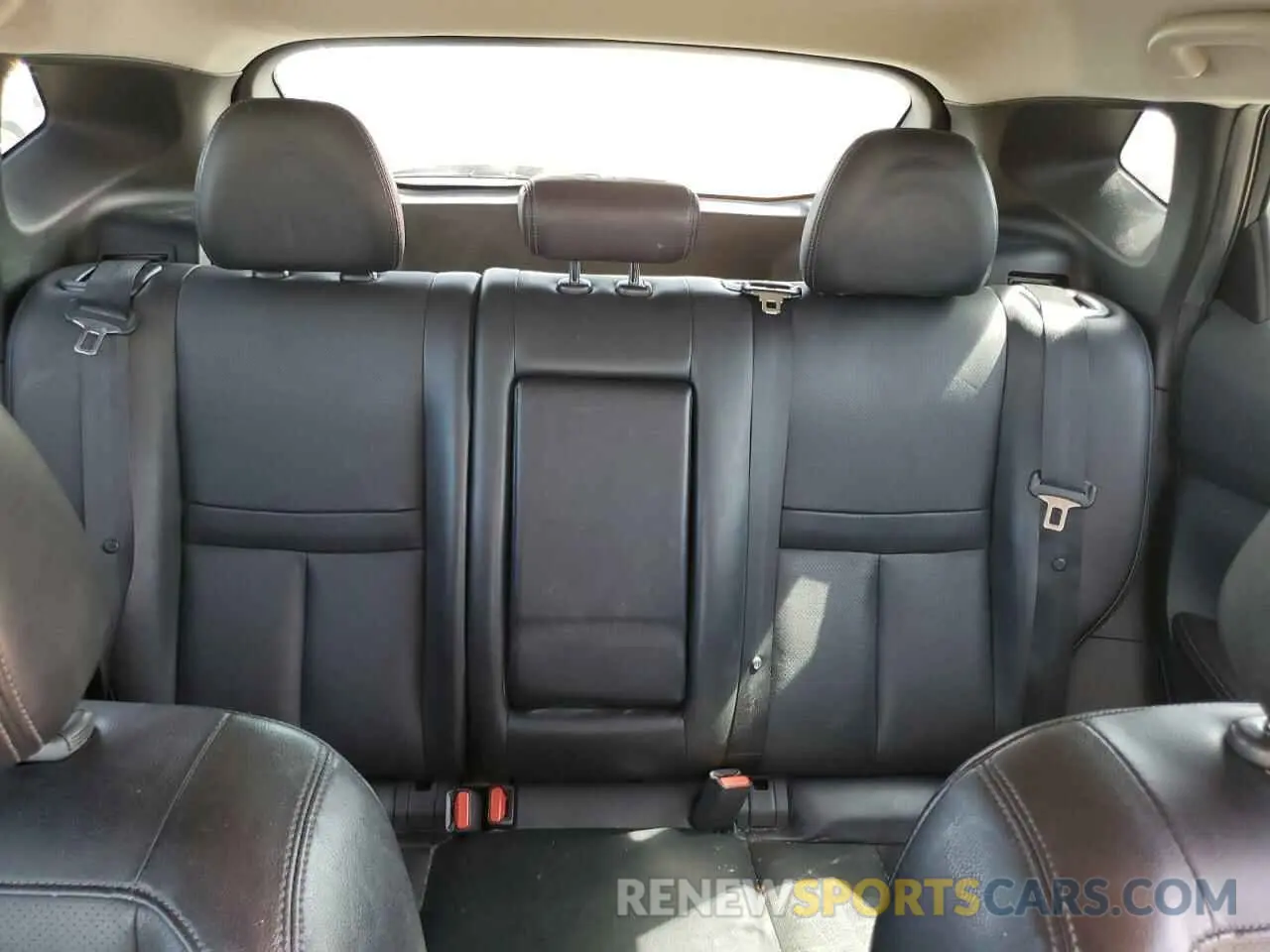 10 Photograph of a damaged car JN1BJ1CP8KW528313 NISSAN ROGUE 2019