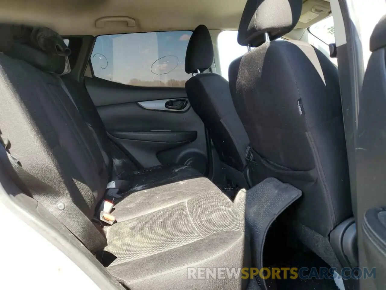 11 Photograph of a damaged car JN1BJ1CP9KW525727 NISSAN ROGUE 2019