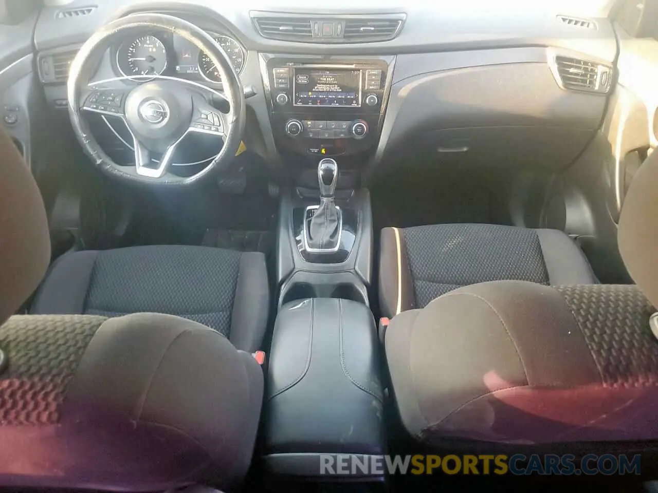 8 Photograph of a damaged car JN1BJ1CPXKW236582 NISSAN ROGUE 2019