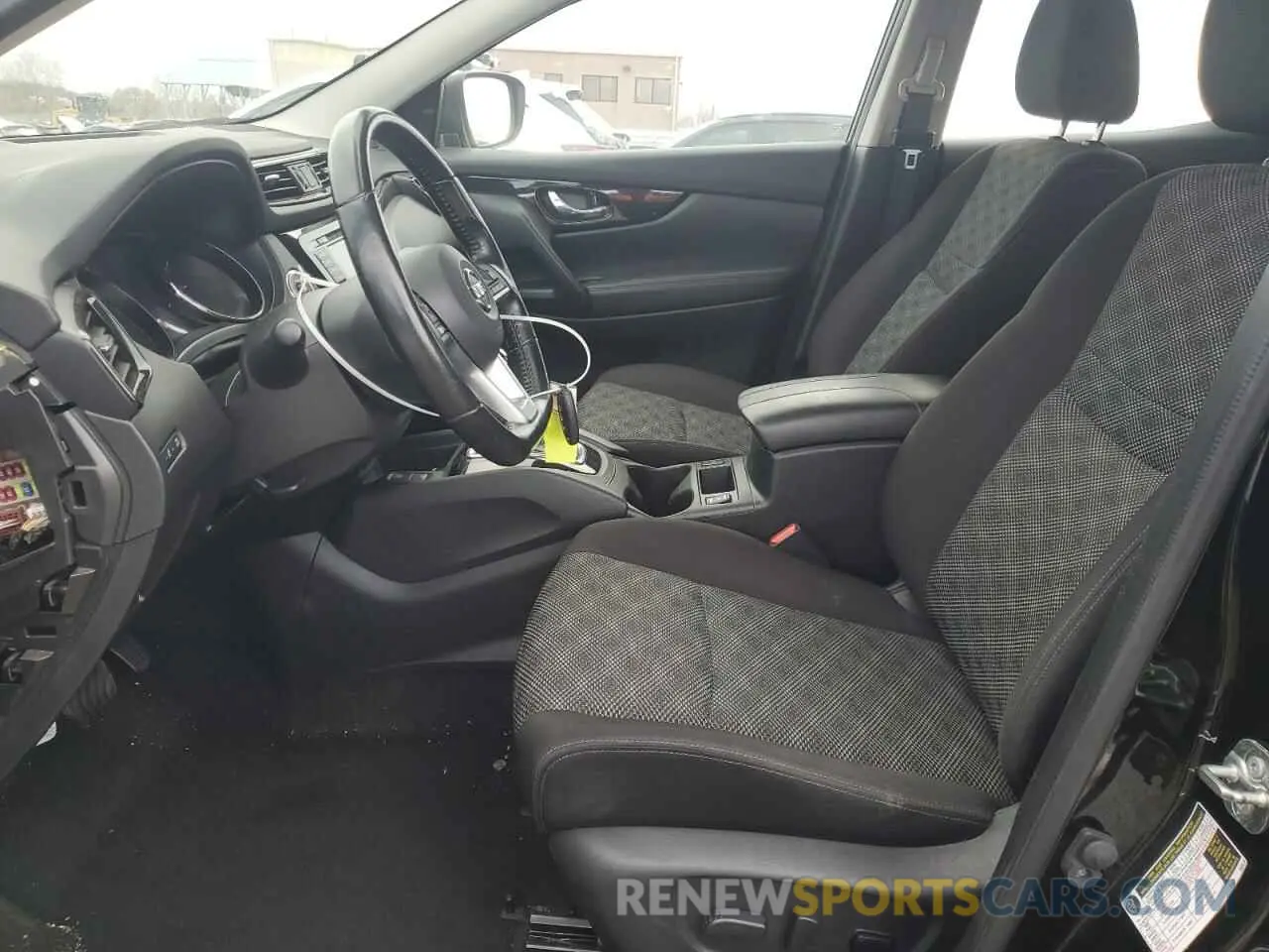 7 Photograph of a damaged car JN1BJ1CR0KW631047 NISSAN ROGUE 2019