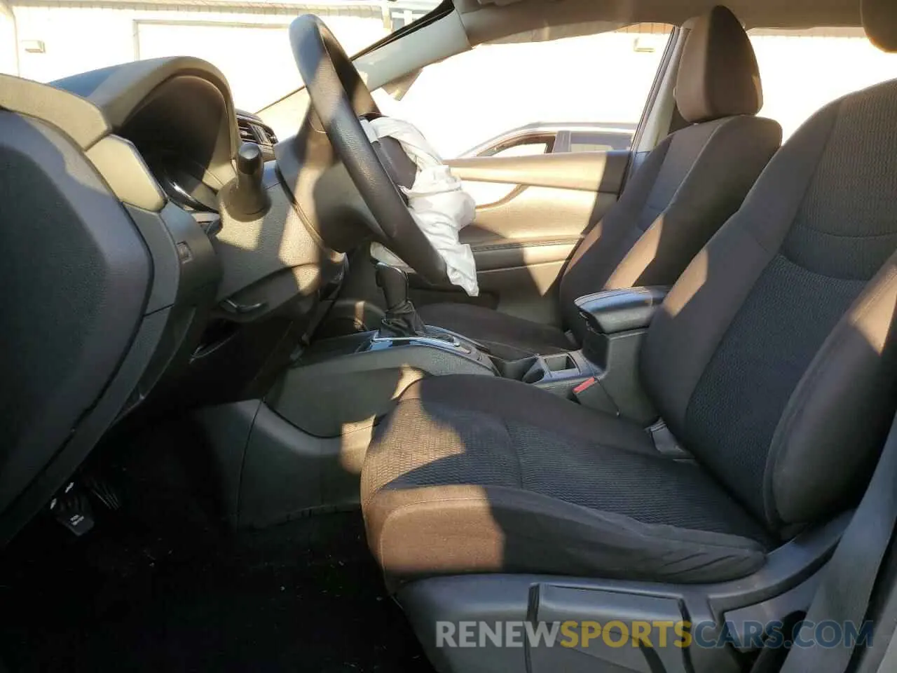 7 Photograph of a damaged car JN1BJ1CR1KW628500 NISSAN ROGUE 2019
