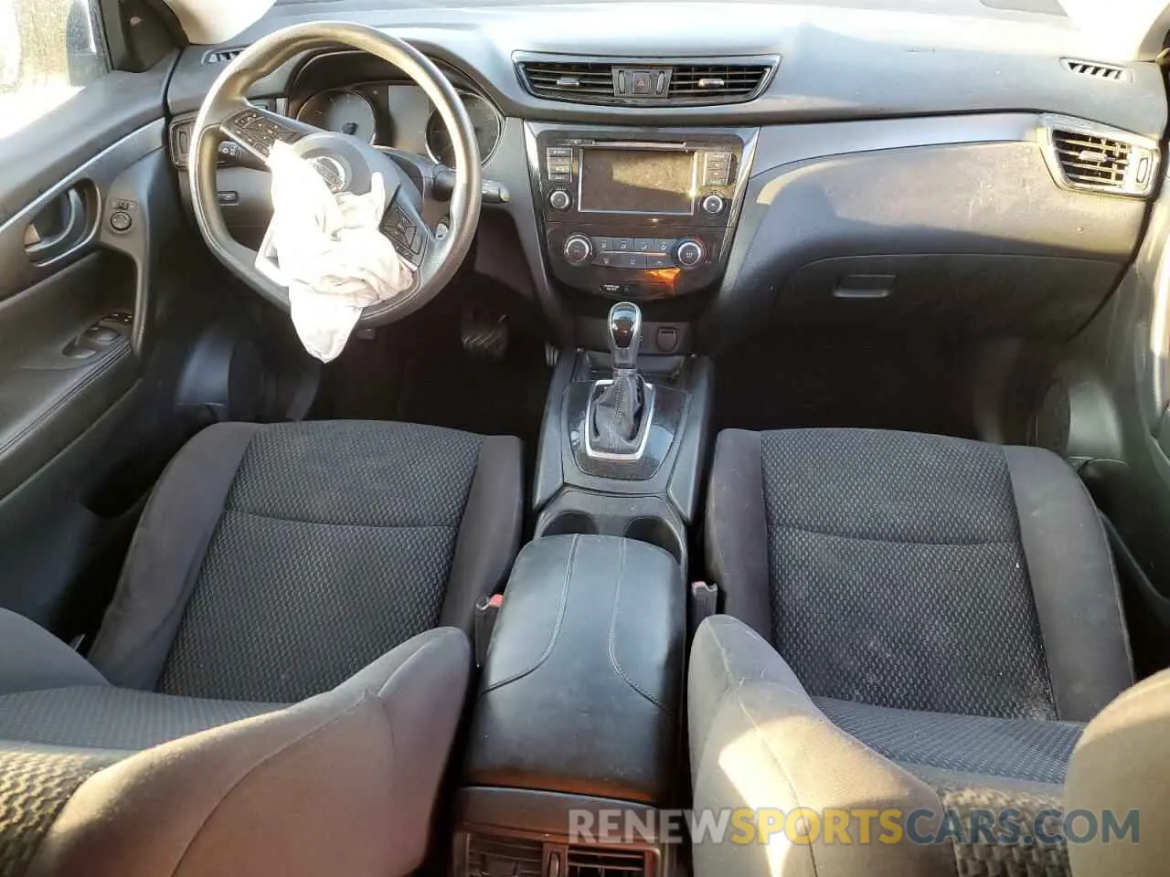 8 Photograph of a damaged car JN1BJ1CR1KW628500 NISSAN ROGUE 2019