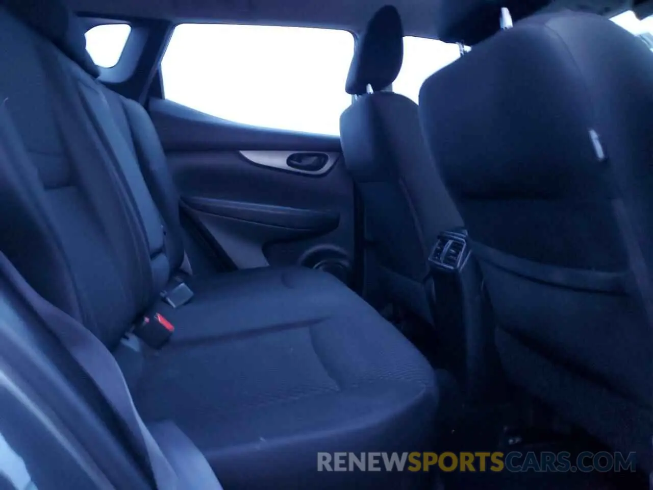 11 Photograph of a damaged car JN1BJ1CR4KW621556 NISSAN ROGUE 2019