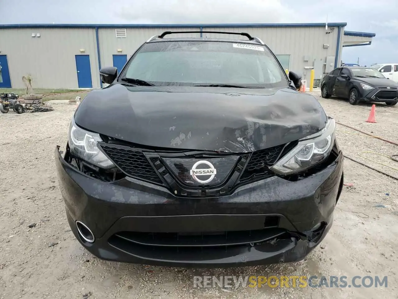 5 Photograph of a damaged car JN1BJ1CR4KW629365 NISSAN ROGUE 2019
